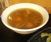 銀座・ちゃんぷるぅ家のゴーヤーチャンプルー定食についてくる日替わりスープ