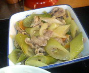 一膳飯屋丸惣の肉野菜炒め