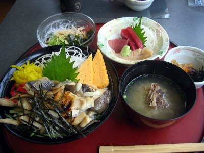 【ランチ】穴子丼定食/神奈川・銀八鮨 愛甲石田店