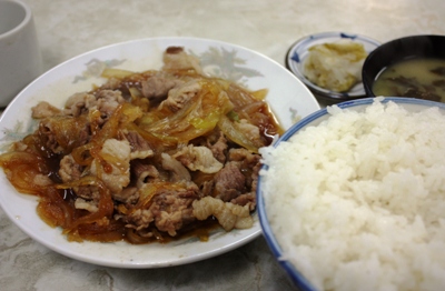野田・やよい食堂 肉炒め定食(ご飯並盛り)