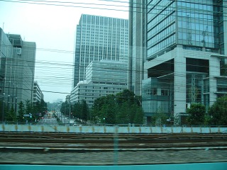 早朝の東京・丸の内