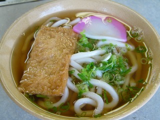 米原駅ホームのきつねうどん